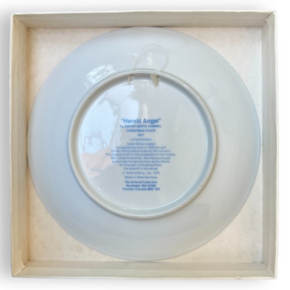 Schmid 1977 Christmas Plate Limited Edition Sister Bertha Hummel with Box - Picture 4 of 10